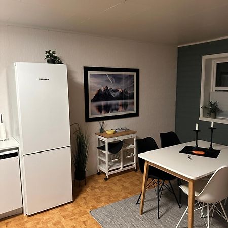Leilighet I Rolig Gate Med Utsikt Og Gratis Parkering Tromsø Exterior foto